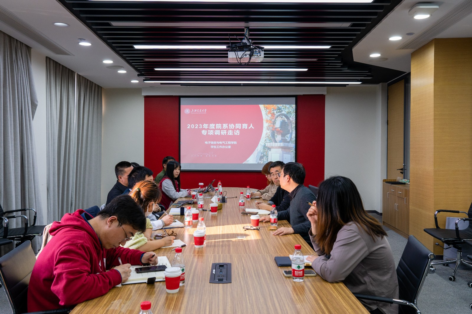 图12【人工智能研究院走访】.jpg