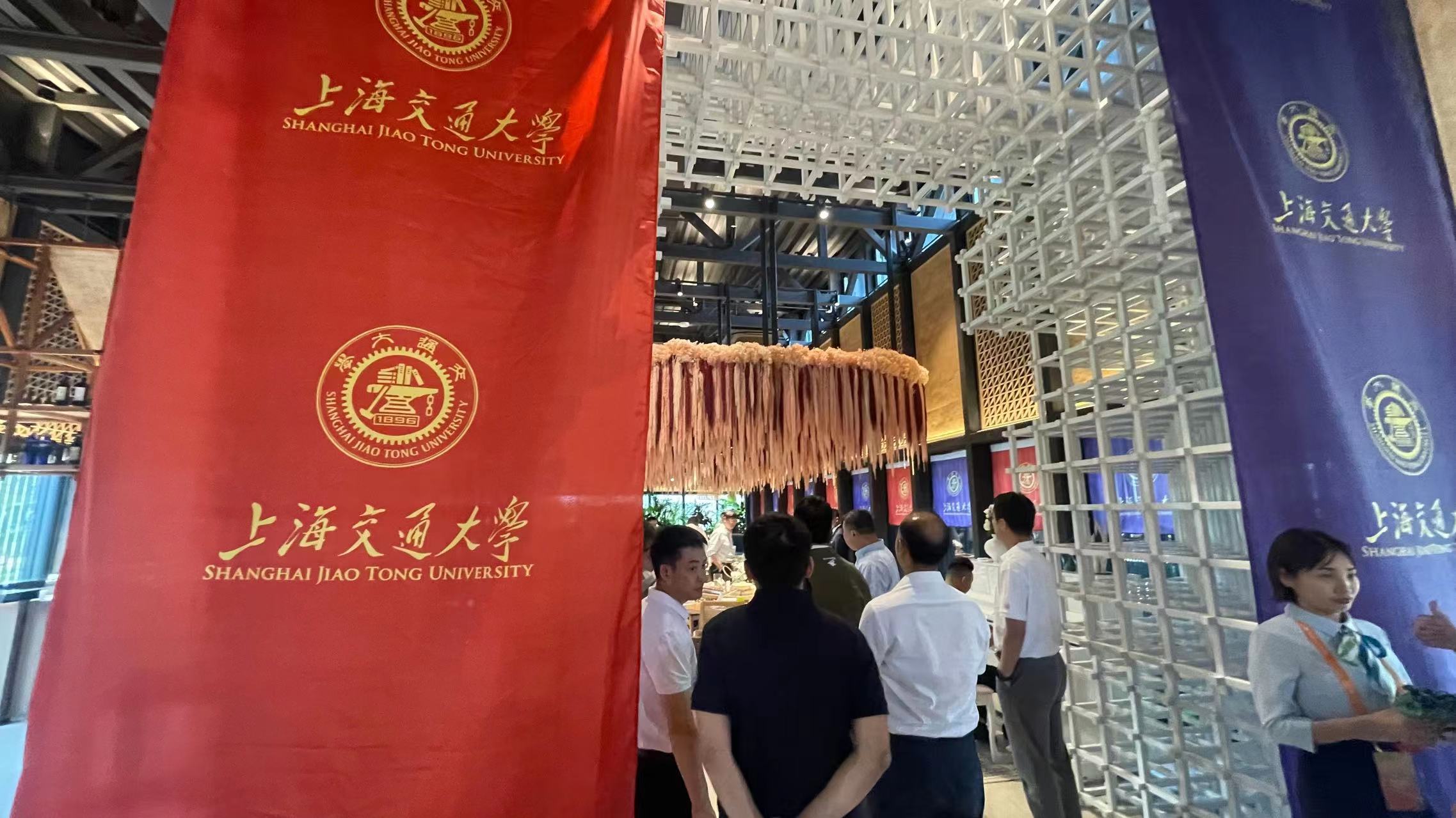 图片四.jpg 图片四.jpg