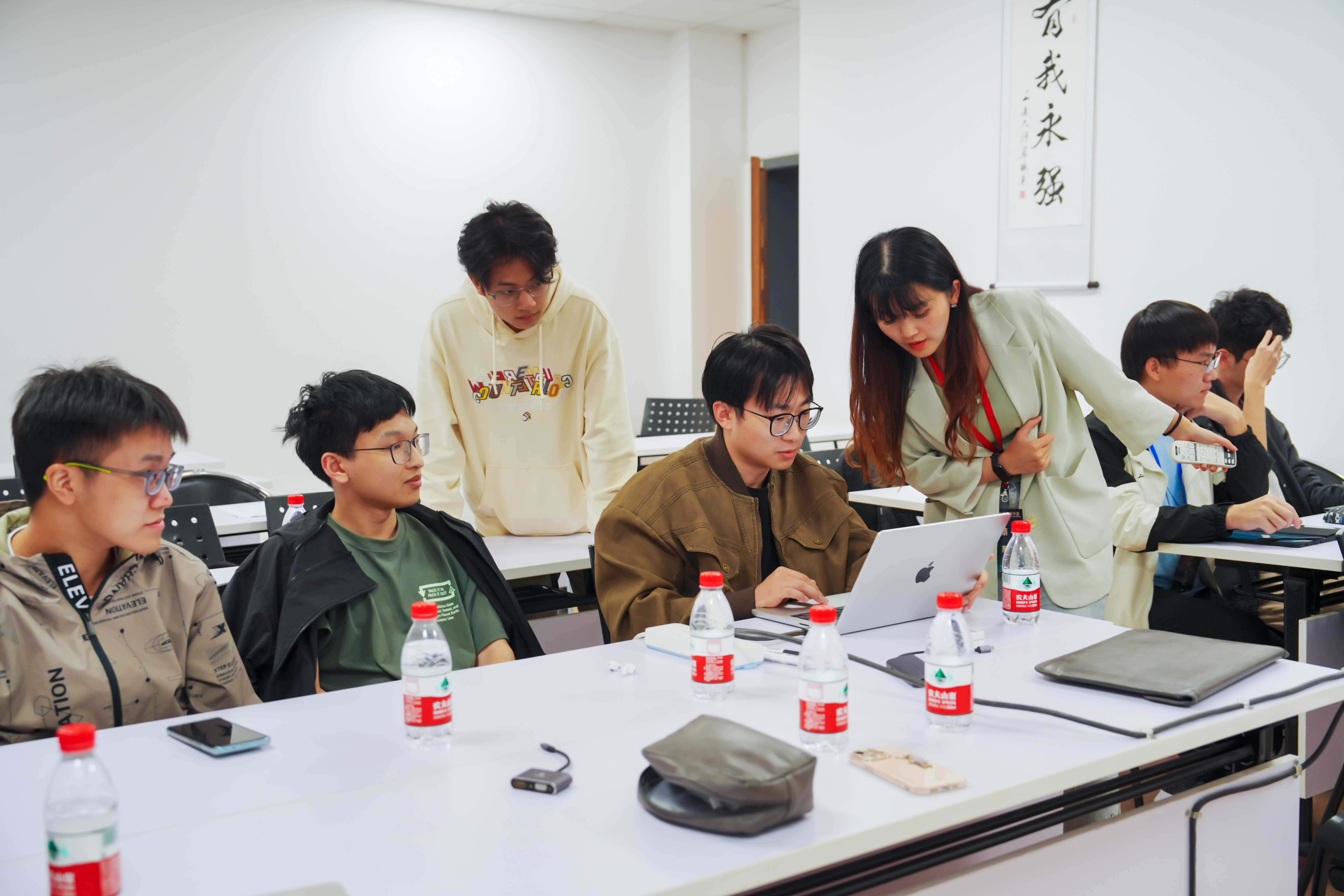 可信联邦秋令营上海-小组讨论2.jpg 可信联邦秋令营上海-小组讨论2.jpg